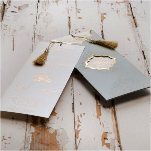 Gri Dikey Özel Kesim Pencereli Zarflı Davetiye Modeli