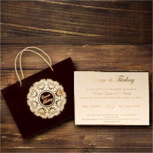 Bordo Kadife Çantalı  Yaldız Süslemeli Düğün Davetiyesi