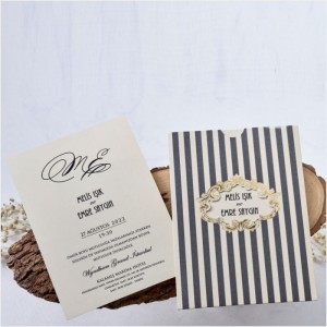 Pencereli Çizgili Yaldız Süslemeli Düğün Davetiyesi