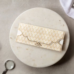 Krem Zemine Desenli Yaldız Süslemeli Katlamalı Davetiye