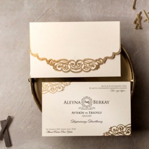 Zarfı Özel Kesim Katlamalı Düğün Davetiyesi