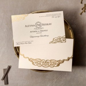 Zarfı Özel Kesim Katlamalı Düğün Davetiyesi