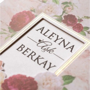 Zarfı Çiçek Desenli Pencereli Kurdeleli Düğün Davetiyesi