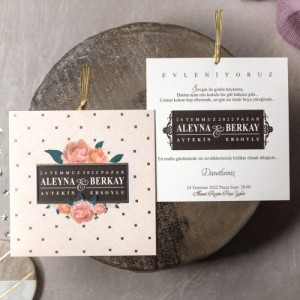 Çiçekli Nokta Desenli Kurdeleli Düğün Davetiyesi