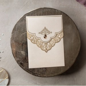 Zarfı Lazer Kesimli Taş Aksesuarlı Düğün Davetiyesi