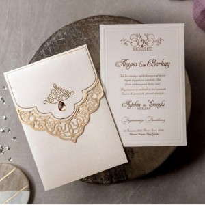 Zarfı Lazer Kesimli Taş Aksesuarlı Düğün Davetiyesi