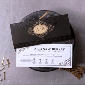 Katlamalı Kabartma Laklı Pencereli Zarflı Davetiye