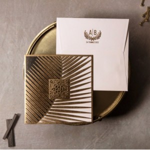 Yaldızlı Yaprak Şeklinde Lazer Kesimli Düğün Davetiyesi