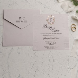 Sade Üçgen Kapaklı Davetiye