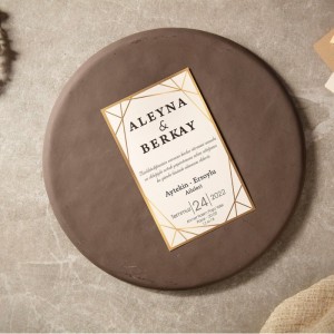 Çizgisel Tasarımlı Beyaz Zarflı Davetiye