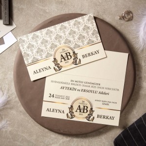 Krem Zemine Desenli Katlamalı Davetiye