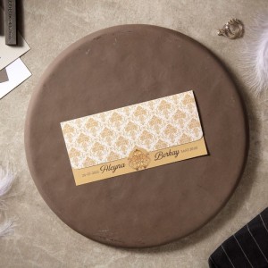 Sade Desenli Katlamalı Davetiye