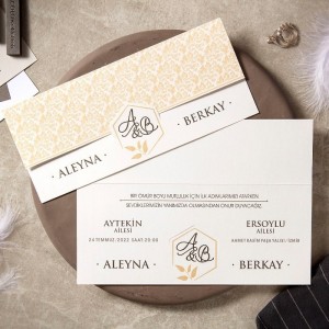 Dışı Krem Desenli Katlamalı Davetiye