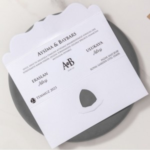 Siyah Katlamalı Yaldızlı Davetiye