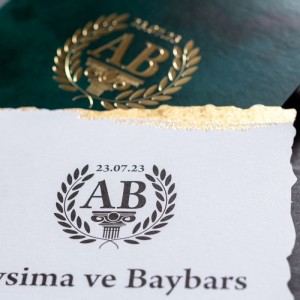 ALTIN YALDIZ SÜSLEMELİ ZARFLI DAVETİYE