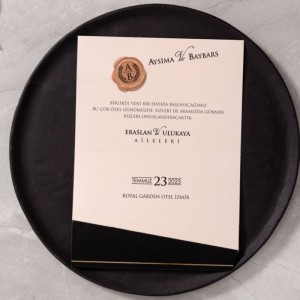 Katlamalı Geçmeli Sade Davetiye