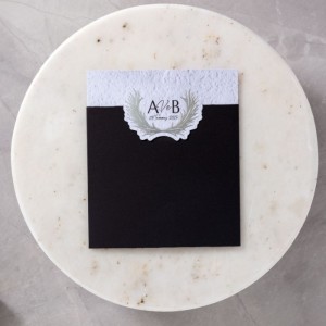 İçi Gri Zarfı Siyah Davetiye