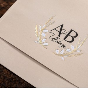 PUDRA SADE TASARIMLI KARE DAVETİYE