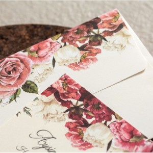 Zarfı İçi Pembe Güllü Davetiye