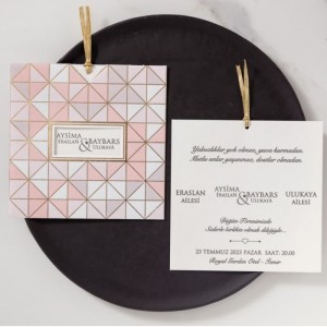 Pembe Pencereli Kare Zarflı Davetiye