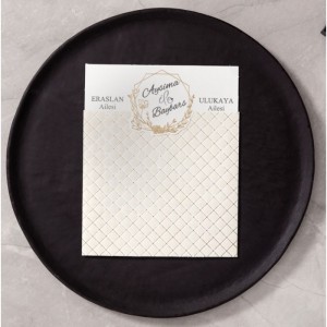 Krem Dokulu Yaldız Süslemeli Davetiye