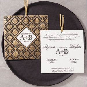 Siyah Üzeri Yaldız Süslemeli Davetiye