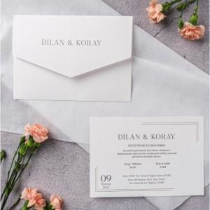 İçi Sade Yaldızlı Çizgili Krem Düğün Davetiyesi