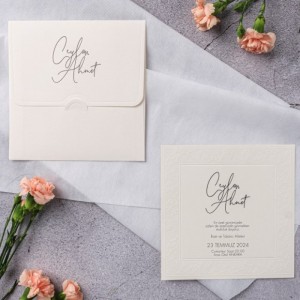 İçi Krem Kabartma Dokulu Kare Düğün Davetiyesi