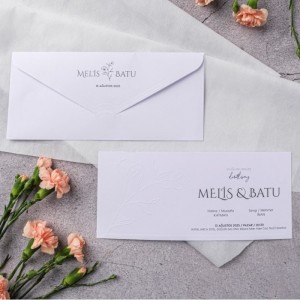 Beyaz Yatay Zarflı Sade Düğün Davetiyesi