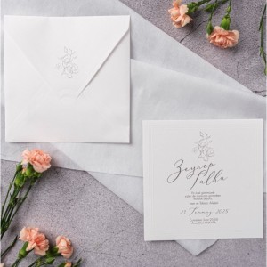 Kare Beyaz Zarflı Sade Desenli Düğün Davetiyesi