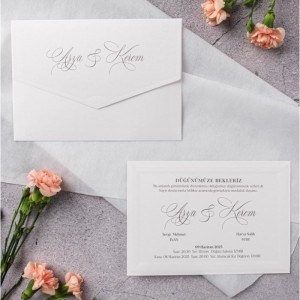 İç Kartın Kenarları Kabartmalı Sade Davetiye