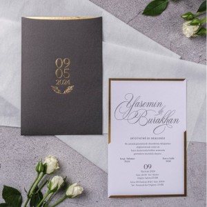 Üstten Kesik Zarflı İçi Yaldız Süslemeli Davetiye