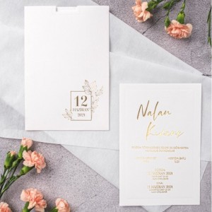 Krem Zarfa Yaldız Süslemeli Düğün Davetiyesi