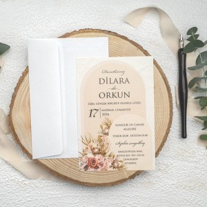 Çiçekli Krem Zeminli Davetiye