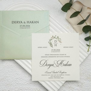 Açık Yeşil Kare Zarflı Sade Davetiye