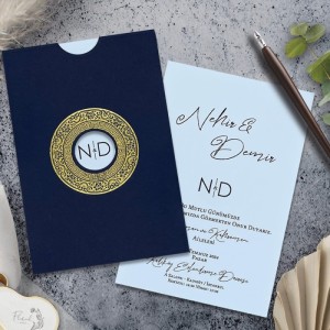 Yaldız Süslemeli Siyah Zarflı Davetiye