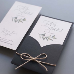 Siyah Özel Kesim Zarflı Davetiye