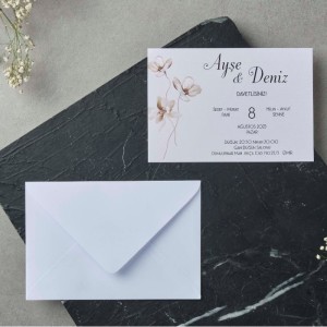 Beyaz Zarflı Çiçekli Uygun Fiyatlı Davetiye