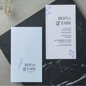 Mavi Zarflı Çiçek Kombinli Sade Davetiye