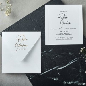 Kare Zarfa Baskılı Sade Davetiye