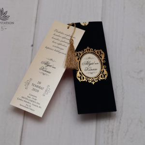 Kadife Dikey Tasarımlı Zarflı Püsküllü Düğün Davetiyesi