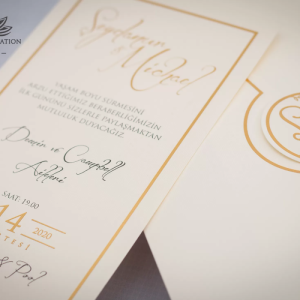 Katlamalı Krem Sade Yaldızlı Zarflı Düğün Davetiyesi