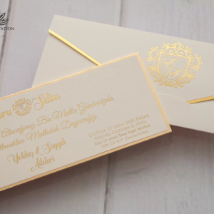 Krem Katlamalı Yaldız Süslemeli Zarflı Düğün Davetiyesi