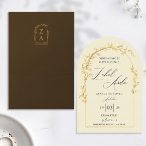 Kahverengi Zarflı İçi Oval Kesim Davetiye Tasarımı