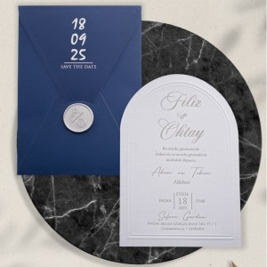 İçi Beyaz Oval Kesim Lacivert Zarflı Davetiye