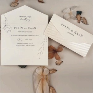 Katlamalı Sade Parlak Çizgili Desenli Davetiye