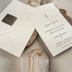 Zarfı Gümüş Yaldız Harf Baskılı Davetiye