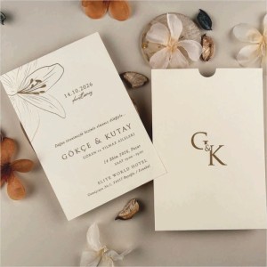 İçi Çizgisel Çiçek Tasarımlı Sade Davetiye