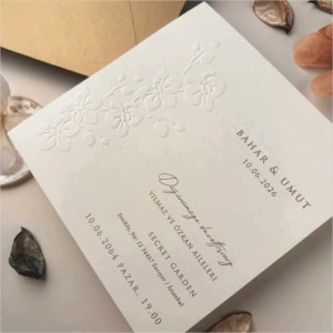 İçi Kare Kabartma Desenli Kraft Zarflı Davetiye