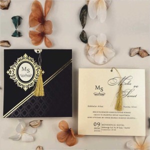 Zarfı Lak Yaldız Süslemeli Davetiye